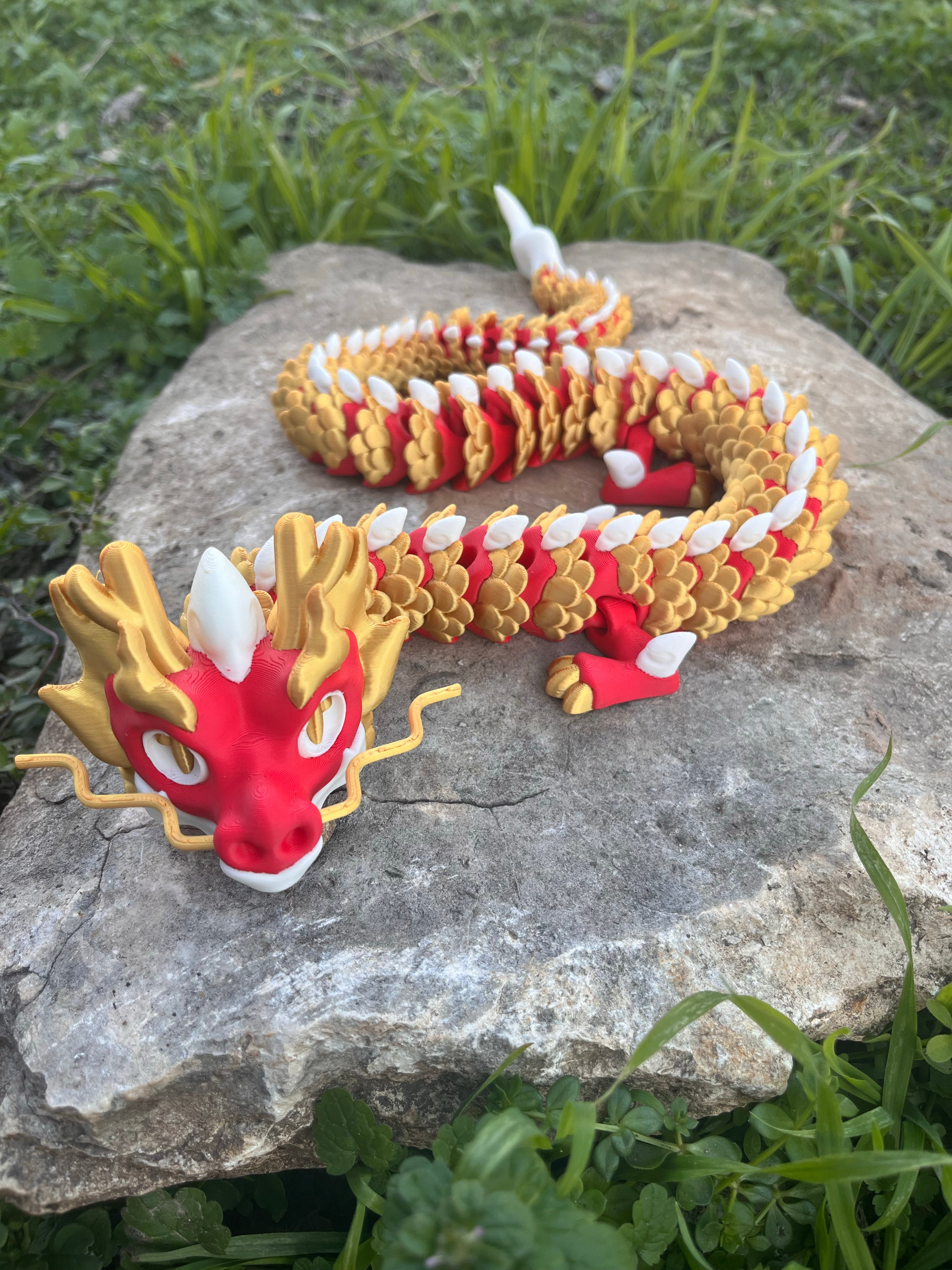 Articulated New Years Dragon – Symbol des Glücks | Wunschgröße & Farbe