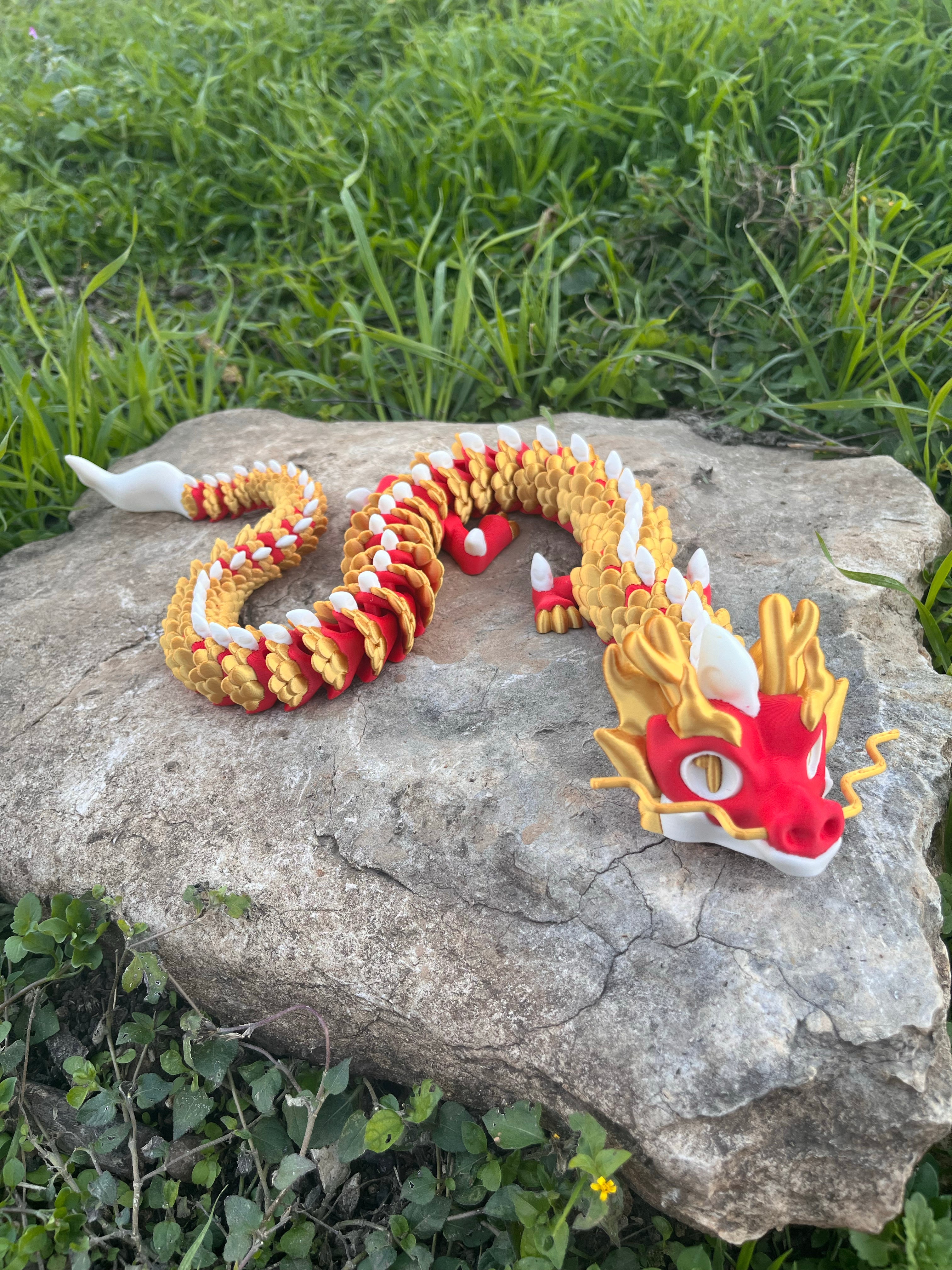 Articulated New Years Dragon – Symbol des Glücks | Wunschgröße & Farbe